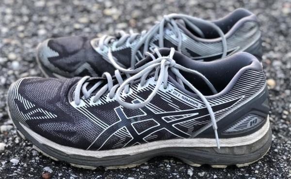 asics gel nimbus black